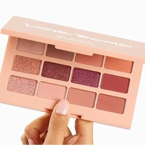 Eyeshadow Palette - Shimmering Pink and Brown Hues